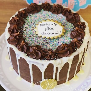 Bolo ganache de chocolate
