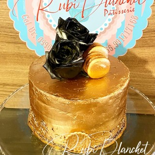 Glow cake